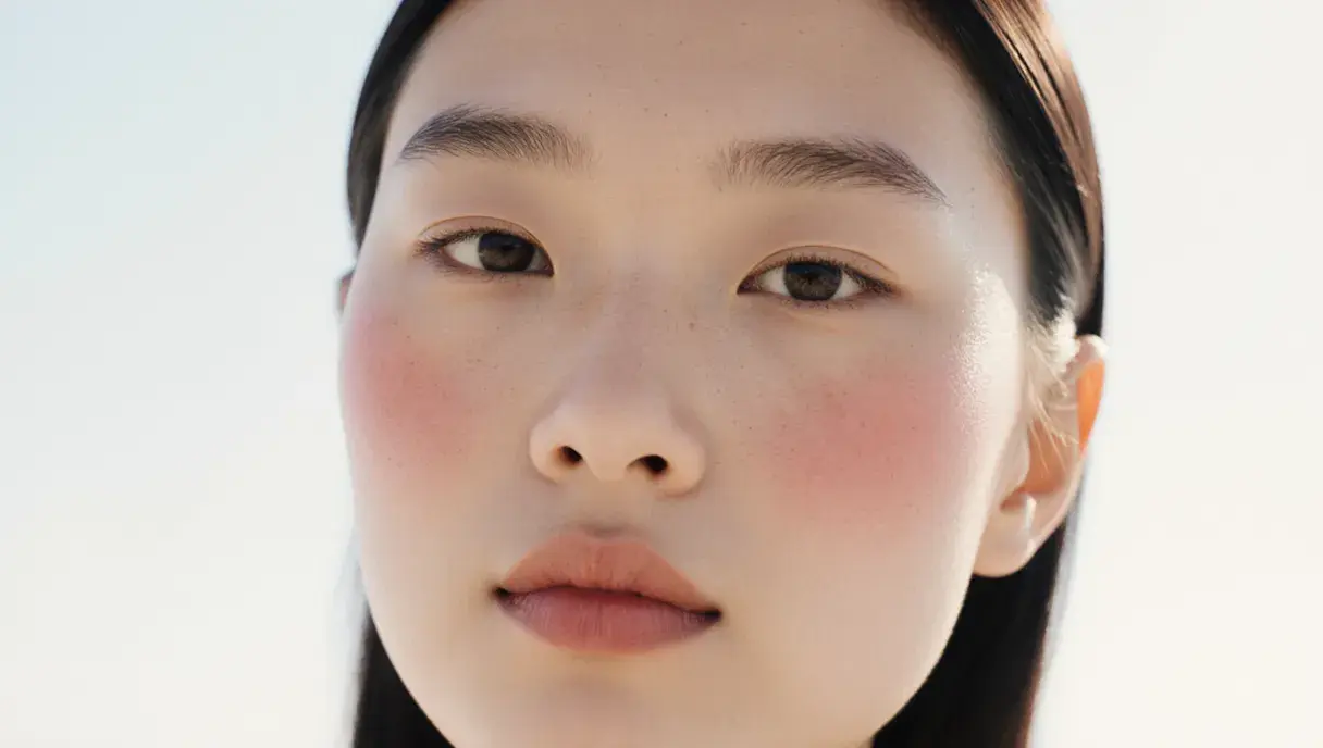 The "No-Makeup" Makeup Look: A Clean-Girl Guide (Pakistan 2026)