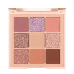 All nine shades in the Huda Beauty Nude Obsessions Nude Light palette