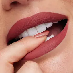 Huda Beauty Icon Liquid Lipstick