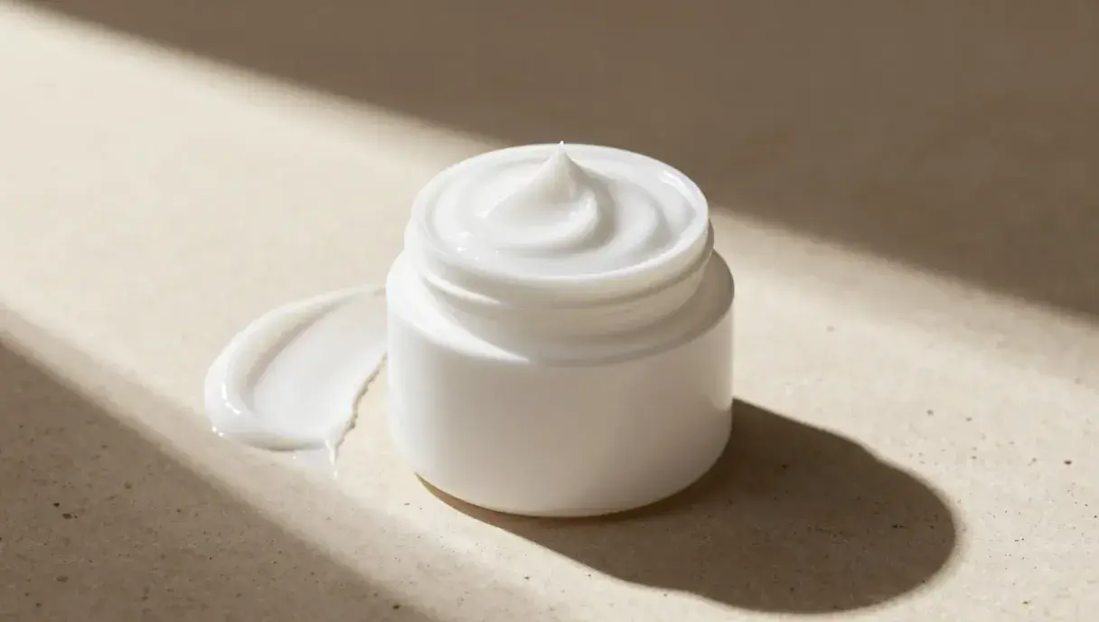 Best Whitening Cream in Pakistan (2026): What Works, What Is Safe and What to Skip