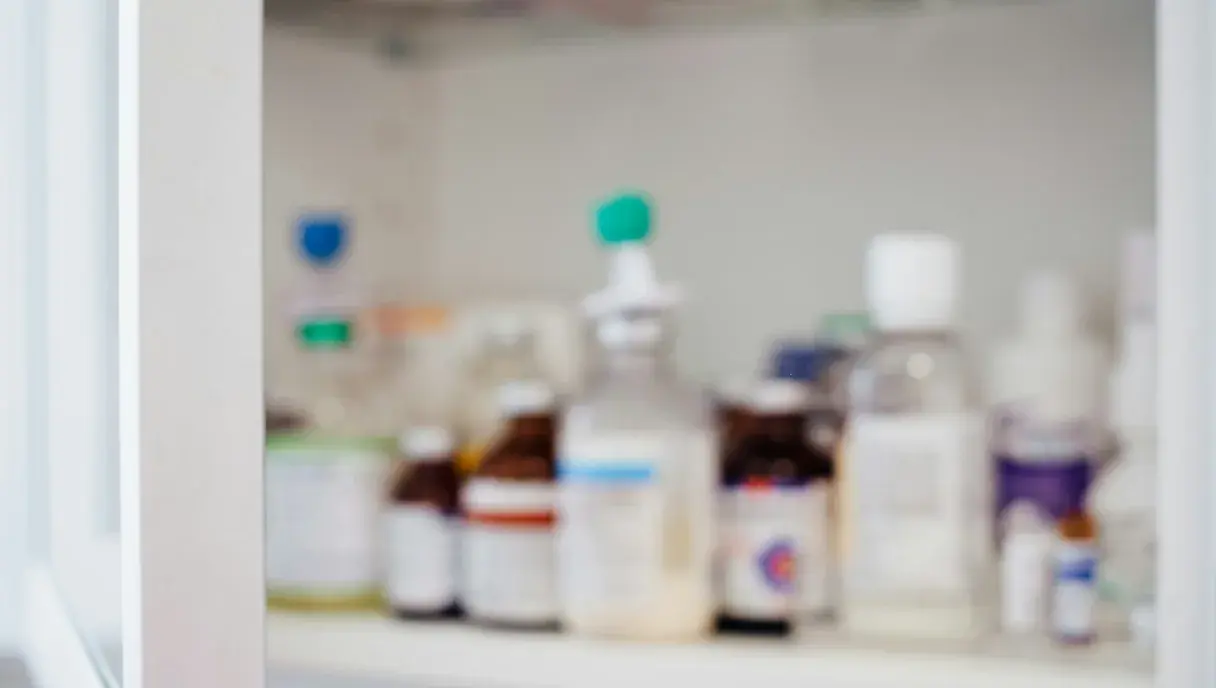 Online vs Pharmacy: Where to Buy Supplements in Pakistan