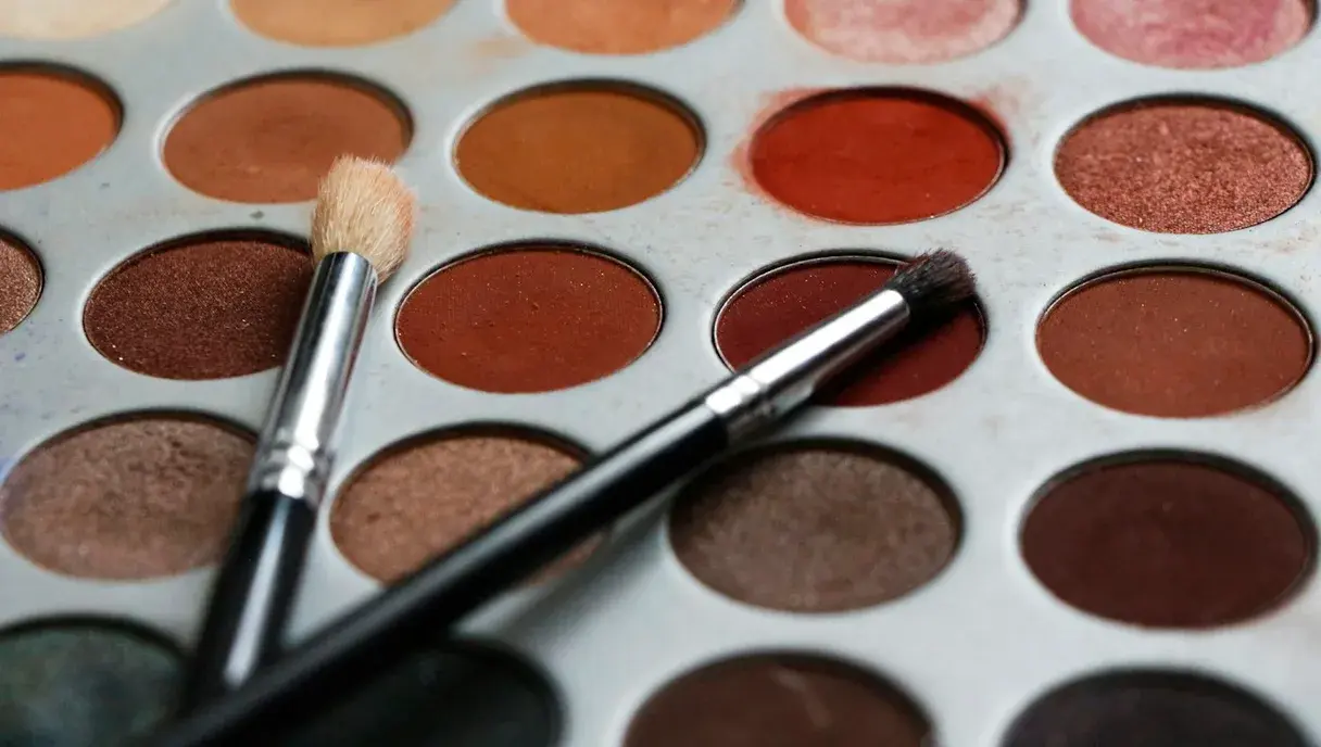 Eye Makeup for Beginners: A Simple Step-by-Step Guide (2026)