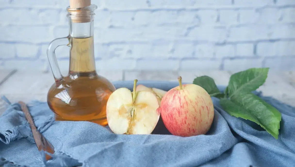 Apple Cider Vinegar in Pakistan: Benefits, Weight Loss & How to Use It (2026)