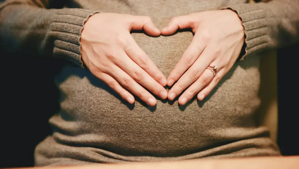 Early Pregnancy Symptoms: The First Signs Before and After a Missed Period